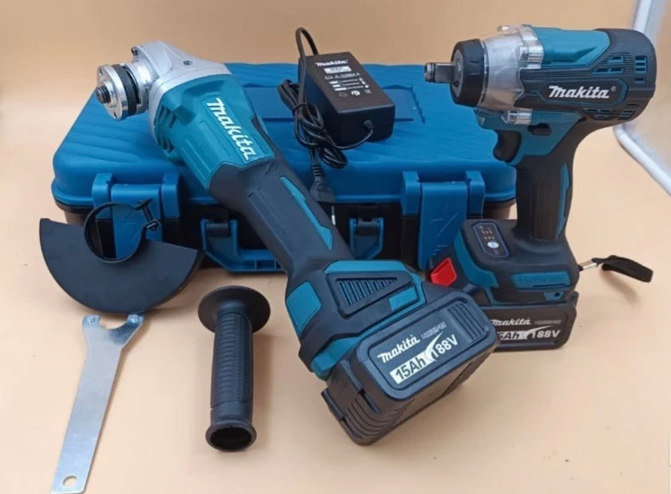 AKU Brusilica i Aku Odvijač Makita 2/1 set &nbsp;128V