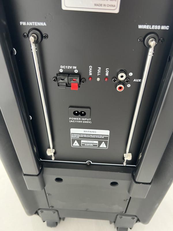 BLUETOOTH ZVUCNIK MEIRENDE K5-15 + 2 BEZICNA MIKROFONA karaoke