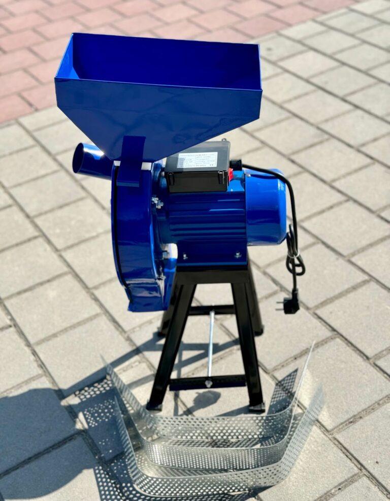 Mlin čekićar STRAUS sa postoljem