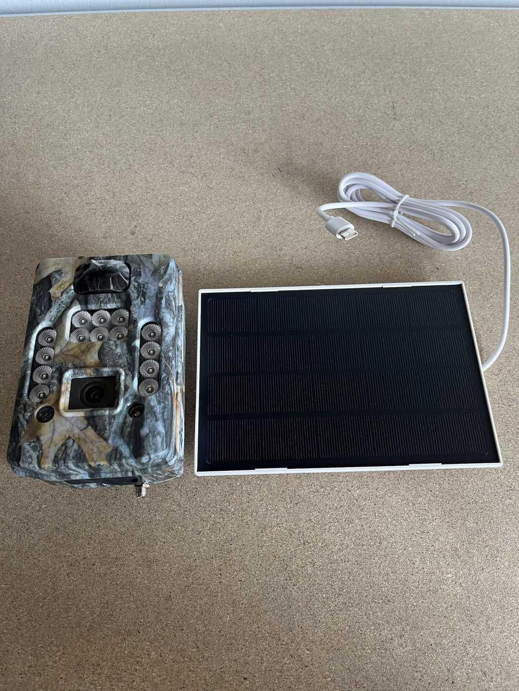 Solarna 4G lovačka kamera na aplikaciju